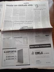 Sabah Gazetesi - 28 Haziran 1998 - Adana'da 6.3 Şiddetinde Deprem - Deprem Acısı 108 Ölü - Deprem Ankara'dan Kıbrıs'a Antalya'dan Adıyamana Kadar Hissedildi - İzmir'de Görevli Üç Türk Havacı Subay Yunanlılara Askeri Sırları Verirken Yakalandı - Adana'yı Deprem Vurdu - Adanalılar Sokakta Sabahlıyor- Popçu Kerim Tekin Geçirdiği Trafik Kazasında Hayatını Kaybetti