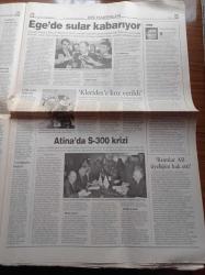 Radikal Gazetesi - 31 Aralık 1998 - Türkiye Hemen Her Alanda Ağır Kazalarla Dolu Bir Yılı Geride Bıraktı - Susurluk Unutuldu Ama Baklava Hırsızları Hapsi Boyladı - Recep Tayyip Erdoğan  Mahkum Oldu - Hükümet Düştü - Mısır Çarşısı Patlaması - Adana Depremi - Alaattin Çakıcı - Şemdin Sakık - Bilardo Ustası Semih Saygıner - İnsan Hakları Derneği Başkanı Akın Birdal Öldürülmek İstendi