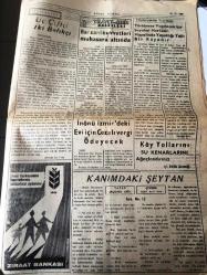 DÜZCE POSTASI GAZETESİ YEREL TAŞRA BASINI - 25  Ekim 1962 Yıl :12 Sayı :2181-Gelir Vergisi Üçüncü Taksitinin Müddeti  31 Ekim  Akşamı  Sona Eriyor --29 Ekim Cumhuriyet  Bayramı  Hazırlıklarına  Başlandı - Amerika da ırkçılık  ceryanı  Bu Yıl  Belediye  Sokak  Tamirlerine  Önem Veriyoruz :Necati  Güzeltürk -- Muvakkat Öğretmenlerin Tayin Listesi   --Ne Çıkar   Yazan :Şeref Çele--Ziraatte  Uçakların  Kullanılması Zirai İstihsali Artıyor - Komünist  Çin 'de  Tıp  Alemi -Barzani  Kuvvetleri Muhasara Altında -İnönü  İzmir de ki Evi  Cezalı Vergi  Ödeyecek -
