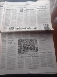 Radikal Gazetesi - 4 Haziran 1998 - Mesut Yılmaz Ve Deniz Baykal 23 Nisan'da Anlaştıkları Konularda Dün Yine Anlaştı - Yeşil Kod Adlı Mahmut Yıldırım - Necmettin Erbakan - Deniz Baykal Ne Diyorsa O - Tuncay Özkan Radikal'de - Sirkeci Halkalı Treninde Patlama 1 Ölü 2 Yaralı - Yüksek Askeri Şura Çeteleri Temizleyecek - 23 Nisan Mutabakatı - Dünya Kupasına Doğru