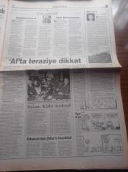 Radikal Gazetesi - 8 Ağustos 1998 - Monica Lewinksy Büyük Jüri'ye Bill Clinton İle Defalarca Cinsel İlişki Kurduğunu Söyledi - İktidar Bloku Tansu Çiller'i Yüce Divan'a Gönderebilmek İçin Gerekli Çoğunluğunu Yitirebilir - ANAP Milletvekili Hayrettin Uzun İstifayı Değil Siyasi İntiharı Tercih Ediyorum - NATO'dan Sırplara Gözdağı - Spor Yasasına Makyaj - Conrad McRae Fenerbahçe'de