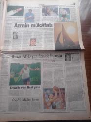 Radikal Gazetesi - 8 Ağustos 1998 - Monica Lewinksy Büyük Jüri'ye Bill Clinton İle Defalarca Cinsel İlişki Kurduğunu Söyledi - İktidar Bloku Tansu Çiller'i Yüce Divan'a Gönderebilmek İçin Gerekli Çoğunluğunu Yitirebilir - ANAP Milletvekili Hayrettin Uzun İstifayı Değil Siyasi İntiharı Tercih Ediyorum - NATO'dan Sırplara Gözdağı - Spor Yasasına Makyaj - Conrad McRae Fenerbahçe'de