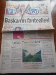 Radikal Gazetesi - 13 Eylül 1998 - Başkan Bill Clinton'ın Seks Fantezileri - Ethem Mahçupyan - Murat Belge - Monica Lewinksy Bill Clinton İle İlişkisini Ayrıntılarıyla Anlattı - Fırtına Vadisi'nde Söz Yargının - Kenan Evren Hastanede - CHP Lideri Deniz Baykal Mesut Yılmaz Serbest - İsrail'le İttifaka Doğru - Şişli Belediyesi'nin Eski Firari Başkanı Gülay Aslıtürk'e Kırmızı Bülten - Efes Pilsen