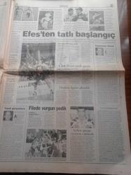 Radikal Gazetesi - 13 Eylül 1998 - Başkan Bill Clinton'ın Seks Fantezileri - Ethem Mahçupyan - Murat Belge - Monica Lewinksy Bill Clinton İle İlişkisini Ayrıntılarıyla Anlattı - Fırtına Vadisi'nde Söz Yargının - Kenan Evren Hastanede - CHP Lideri Deniz Baykal Mesut Yılmaz Serbest - İsrail'le İttifaka Doğru - Şişli Belediyesi'nin Eski Firari Başkanı Gülay Aslıtürk'e Kırmızı Bülten - Efes Pilsen