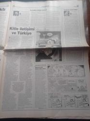 Radikal Gazetesi - 24 Kasım 1998 - Yüce Divan'da Yargılanmaktan Mesut Yılmaz'ı Doğru Yol Partisi Tansu Çiller'i ANAP Kurtardı - Süleyman Demirel Abdullah Öcalan'ı İade Etmeyen İtalya'ya Yangın Roma'yı Da Sarar - UEFA İtalya'ya Teslim - İtalya Başbakanı D'alema'dan Türkiye'ye Suçlama - Ethem Mahçupyan - Murat Belge