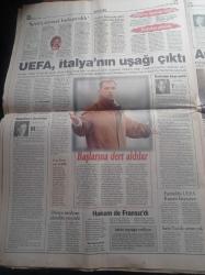 Radikal Gazetesi - 24 Kasım 1998 - Yüce Divan'da Yargılanmaktan Mesut Yılmaz'ı Doğru Yol Partisi Tansu Çiller'i ANAP Kurtardı - Süleyman Demirel Abdullah Öcalan'ı İade Etmeyen İtalya'ya Yangın Roma'yı Da Sarar - UEFA İtalya'ya Teslim - İtalya Başbakanı D'alema'dan Türkiye'ye Suçlama - Ethem Mahçupyan - Murat Belge