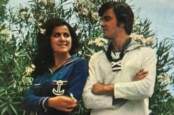 AŞK DOLU ROMANTİK ÇİFT KARTPOSTALI,ARKASINA YAZILMAMIŞ,RENKLİ, 11 X 15 CM EBADINDA