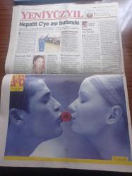 Yeni Yüzyıl Gazetesi - 30 Ekim 1998 - Cumhurbaşkanı Süleyman Demirel Anıtkabir Defterine Hesap Vermeye Geldik - THY Uçağını Kaçıran Hava Korsanına Müthiş Operasyon - Cumhuriyetin 75. Yılı İçin Anıtkabir Doldu Taştı - İstanbul'da Dev Yürüyüş - Köşk'te Büyük Resepsiyon - Mesut Yılmaz - Berna Yılmaz - Tansu Çiller - Perran Kutman - Emel Sayın - Erol Evgin - Hepatit C Aşısı Bulundu - Cizre'de PKK Telin Edildi - İbrahim Tatlıses