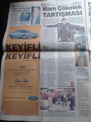 Hürriyet Gazetesi - 7 Kasım 1998 - Atilla Taş'ın Ham Çökelek Şarkısı Tartışma Yarattı - Boliç'i Dayaktan Polis Kurtardı - Türbandan PKK Çıktı - Sadettin Tantan - Beşiktaşlı Alpay Özalan Fatura Bana Kesiliyor - Amokachi Üzgün - Server Tanilli - Kudüs'te Barışa Bomba - Batman'in Babası Bob Kane Öldü - Zeus Tapınağı Villa Kurbanı - Bulgaristan Başbakanı Kostov Ülkelerinden Zorla Gönderdikleri Soydaşlarımızdan Bursa'da Özür Diledi  - MÜSİAD  Yerine Anadolu Aslanları