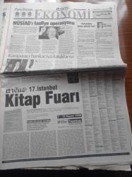 Hürriyet Gazetesi - 7 Kasım 1998 - Atilla Taş'ın Ham Çökelek Şarkısı Tartışma Yarattı - Boliç'i Dayaktan Polis Kurtardı - Türbandan PKK Çıktı - Sadettin Tantan - Beşiktaşlı Alpay Özalan Fatura Bana Kesiliyor - Amokachi Üzgün - Server Tanilli - Kudüs'te Barışa Bomba - Batman'in Babası Bob Kane Öldü - Zeus Tapınağı Villa Kurbanı - Bulgaristan Başbakanı Kostov Ülkelerinden Zorla Gönderdikleri Soydaşlarımızdan Bursa'da Özür Diledi  - MÜSİAD  Yerine Anadolu Aslanları