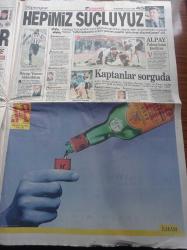 Hürriyet Gazetesi - 7 Kasım 1998 - Atilla Taş'ın Ham Çökelek Şarkısı Tartışma Yarattı - Boliç'i Dayaktan Polis Kurtardı - Türbandan PKK Çıktı - Sadettin Tantan - Beşiktaşlı Alpay Özalan Fatura Bana Kesiliyor - Amokachi Üzgün - Server Tanilli - Kudüs'te Barışa Bomba - Batman'in Babası Bob Kane Öldü - Zeus Tapınağı Villa Kurbanı - Bulgaristan Başbakanı Kostov Ülkelerinden Zorla Gönderdikleri Soydaşlarımızdan Bursa'da Özür Diledi  - MÜSİAD  Yerine Anadolu Aslanları