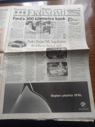 Hürriyet Gazetesi - 31 Ekim 1998 -  İşte Yılın Fotoğrafı - Ayvalık Uçağını Kaçıran Erdal Aksu'nun Son Fotoğrafı - Beşiktaş Teknik Direktörü Toshack Löw Ve Fatih Terim'e Sert Yanıt Verdi - Trabzonspor Darbe Yedi - Ayvalık Uçağının Cesur Hostesi Ahu Özen - Adana Valisi Oğuz Kaan Köksal - Emniyet Müdürü Şükrü Yetimoğlu - Sezen Aksu - Karases Operasyonu - Tarkan Belçika'da 1. Sıraya Yerleşti