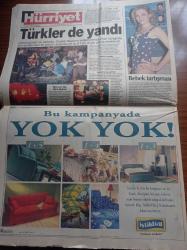 Hürriyet Gazetesi - 31 Ekim 1998 -  İşte Yılın Fotoğrafı - Ayvalık Uçağını Kaçıran Erdal Aksu'nun Son Fotoğrafı - Beşiktaş Teknik Direktörü Toshack Löw Ve Fatih Terim'e Sert Yanıt Verdi - Trabzonspor Darbe Yedi - Ayvalık Uçağının Cesur Hostesi Ahu Özen - Adana Valisi Oğuz Kaan Köksal - Emniyet Müdürü Şükrü Yetimoğlu - Sezen Aksu - Karases Operasyonu - Tarkan Belçika'da 1. Sıraya Yerleşti