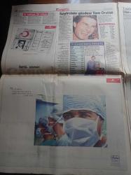 Hürriyet Gazetesi - 29 Ekim 1998 - Cumhuriyet'in 75. Yılı Kutlu Olsun - Beşiktaş'ın Yıldızı Şifo Mehmet - Fenerbahçe Başkanı Aziz Yıldırım Futbolculara Hepinizi Satarım - Süleyman Seba Türk Futbolu Ata'sının İzinde - Fazilet Partili Ağrı Belediye Başkanı Zeki Başaran Atatürk'e Hain Dedi - Genelkurmay Başkanı Orgeneral Hüseyin Kıvrıkoğlu Atatürkçüler Yılmayın - Bakire Bakan Fıkrası - Yıldırım Aktuna - Cavit Kavak - Alaattin Çakıcı Korkmaz Yiğit Türkbank İlişkilerine Açıklık Getirildi - Başbakan Mesut Yılmaz - Abdullah Öcalan Artık Ermenistan'da