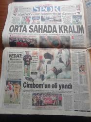Hürriyet Gazetesi - 29 Ekim 1998 - Cumhuriyet'in 75. Yılı Kutlu Olsun - Beşiktaş'ın Yıldızı Şifo Mehmet - Fenerbahçe Başkanı Aziz Yıldırım Futbolculara Hepinizi Satarım - Süleyman Seba Türk Futbolu Ata'sının İzinde - Fazilet Partili Ağrı Belediye Başkanı Zeki Başaran Atatürk'e Hain Dedi - Genelkurmay Başkanı Orgeneral Hüseyin Kıvrıkoğlu Atatürkçüler Yılmayın - Bakire Bakan Fıkrası - Yıldırım Aktuna - Cavit Kavak - Alaattin Çakıcı Korkmaz Yiğit Türkbank İlişkilerine Açıklık Getirildi - Başbakan Mesut Yılmaz - Abdullah Öcalan Artık Ermenistan'da