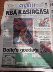 Hürriyet Gazetesi - 5 Haziran 1998 - Erzincan Valisi Recep Yazıcıoğlu Siyah  Ekmek Viagra Gibi - Haluk Levent - Kayahan - Yeşim Salkım - NBA Kasırgası - Mesut Yılmaz İle Deniz Baykal Anlaştı - Çifte Seçim Uygun Değil - 2000 Yılının Polisleri - Fes  Ya Sarık  Giyenler 6 Aydan 1 Yıla Kadar Hapis Cezasına Çarptırılacaklar- Terörle Mücadele Tasarısı - Sekreter Nuray Karabulut'un Katiline İdam Cezası