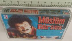 MÜSLÜM GÜRSES'İN TÖVBE ETMEK-BİR AVUÇ GÖZYAŞI İSİMLİ KASETİ NOSTALJİ ORİJİNAL FOTOĞRAFLARI İLE MUHTEŞEM NADİRDİR