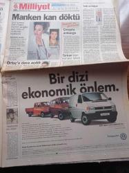 Milliyet Gazetesi - 21 Kasım 1998 - Abdullah Öcalan Romalı Oldu - ABD Abdullah Öcalan Türkiye'de Yargılansın - Benetton'a Siyah Vitrin - ANAP'ta 6. Kongre - Anasol D'nin Yerine Üç Model Tartışılıyor - Başbakan Mesut Yılmaz'dan Rekor Dava -  Juventus Galatasaray Maçında Can Güvenliği İstiyor - Hasan Yücesan Skandalı - Ünlü Sunucu Ersin Düzen Manken Sevgilisi Aylin Coşkun Tarafından Bıçaklandı