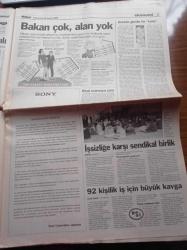 Milliyet Gazetesi - 26 Aralık 1998 - Faruk Süren Fatih Terim El Ele - Galatasaray Yönetimi Ali Sami Yen Spor Kompleksi İçin Kongreden Onay Bekliyor - Bülent Ecevit'ten Yeşil Işık Hükümete Ilımlı Fazilet Partililer Girebilir - Piyanist Mehveş Emeç Bir Kere Sevdim - Ankara Üniversitesinde Oruç Tartışması - Susurluk Krizi - Yaşar Öz Duruşmada Devleti Ve Mehmet Ağar'ı Suçladı