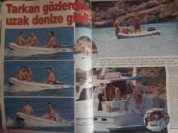 Şamdan Haftalık Aktüalite Sinema Tiyatro Müzik ve Magazin Dergisi - 2 Ağustos 1998 - Sibel Can - Cem Yılmaz - Esin Moralıoğlu - Önder Bekensir - Özlem Tekin - Özcan Deniz - Nadide Sultan - Demet Akalın - Banu Arapoğlu - Bilge Kara - İbrahim Kutluay - Özlem Yıldız - Tarkan - Zümrüt Çavuşoğlu - Ozan İçkale - Rafet El Roman - Yılmaz Erdoğan - Elif Dağdeviren - Helin Avşar - Burak Kut - Cindy Crawford - Ozan Doğulu - Kenan Doğulu - Defne Arıoba - Ceyda Düvenci - Sevilay Öztürk - Ebru Cündübeyoğlu - Sevda Demirel - Serdar Ortaç - Zeynep Tokuş - Kenan Erçetingöz - Özge Şenocak fotoğraf ve haberi - Tam Takım Dergi