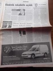 Sabah Gazetesi - 17 Ekim 1998 - Fenerbahçe Teknik Direktörü Joachim Löw Karaktersizi Asarım - Beşiktaş'lı Recep Adanır Jübile İstemiyor - Nesim Malki Olayı Çözülüyor - Nesim Malki Cinayetinin Arkasında Erol Evcil Var - Hafız Esad Kıvırtıyor - 100 150 Milyon Maaşla Çalışan Polisler Ömer Lütfü Topal'ın Milyon Dolarlık Rüşvetini Kabul Etmedi - Bülent Ecevit Seçim İçin Hemen Karar Alalım - Süleyman Demirel'den Aralık Seçimlerine Yeşil Işık - Nesim Malki'nin Eşi Ve Kızı da Gözaltında