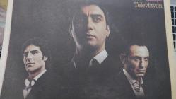 MİLLİYET TELEVİZYON DERGİSİ 26 EYLÜL - 2 EKİM 2009 - KURTLAR VADİSİ POSTERİ - KAAN YAKUPHAN - HALUK ŞAHİN - EMRE ALTUĞ - CANDAŞ TOLGA IŞIL - NÜKHET DURU - HAKAN YILMAZ - SERAY SEVER - GÜLHAN ŞEN - EBRU ŞALLI - ALİ EYÜBOĞLU - EVRİM AKIN - ALPAY ATALAN - GÜLSE BİRSEL - SEDA SAYAN - ÖZGE BORAK ŞAKRAK - BÜLENT ŞAKRAK - HÜLYA AVŞAR - BEGÜM BİRGÖREN - CRASH COURSE - BAŞAK KÖKLÜKAYA RÖPORTAJ - ERKAN BEKTAŞ RÖPORTAJ - SERAP AKSOY - ŞERİF SEZER - MERVE BOLUĞUR - PELİN DİNÇER -