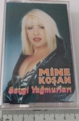 MİNE KOŞAN'IN SEVGİ YAĞMURLARI İSİMLİ KASETİ NOSTALJİ ORİJİNAL FOTOĞRAFLARI İLE MUHTEŞEM NADİRDİR