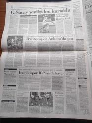 Cumhuriyet Gazetesi - 18 Ekim 1998- Müfettişler Melih Gökçek'in Belediye Kaynaklarını Yandaş Şirketlere Aktarıldığını Saptadı - MİT Müsteşarı Şenkal Atasagun İçimizde Çeteye Bulaşanlar Oldu - Korkmaz Yiğit İle Alaattin Çakıcı'nın Arasındaki Konuşmanın Bantını Açıklayan Fikri Sağlar - Diktatör Pinochet Tutuklandı - Maraba Şaklabanlık - Hülya Avşar - Mahsun Kırmızıgül - İbrahim Erkal - Hande Ataizi - Erol Evcil - İlhan Selçuk - Ahmet Taner Kışlalı - Yunus Nadi