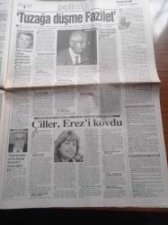Akit Gazetesi - 30 Aralık 1998 - Hasan Karakaya - Abdurrahman Dilipak - Hüseyin Üzmez - Salih Mirzabeyoğlu Gözaltında - Tansu Çiller Yalım Erez'i Kovdu - Recai Kutan - Galatasaray Zirveyi İkram Etti - Hakan Şükür Juventus'a Evet Dedi - Sergen Yalçın'dan Beşiktaş'a Ret - Cavit Çağlar - Ulaştırma Bakanı Yaşar Topçu Gitti Otobüsler Geldi - BBP Genel Sekreteri Ökkeş Şendiller - Cavit Çağlar