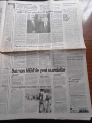 Akit Gazetesi - 30 Aralık 1998 - Hasan Karakaya - Abdurrahman Dilipak - Hüseyin Üzmez - Salih Mirzabeyoğlu Gözaltında - Tansu Çiller Yalım Erez'i Kovdu - Recai Kutan - Galatasaray Zirveyi İkram Etti - Hakan Şükür Juventus'a Evet Dedi - Sergen Yalçın'dan Beşiktaş'a Ret - Cavit Çağlar - Ulaştırma Bakanı Yaşar Topçu Gitti Otobüsler Geldi - BBP Genel Sekreteri Ökkeş Şendiller - Cavit Çağlar