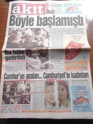 Akit Gazetesi - 29 Ekim 1998 - Hasan Karakaya - Hüseyin Üzmez - Abdurrahman Dilipak - Recep Tayyip Erdoğan'a Destek Mesajları - Son 4 Sezonun En İyi Beşiktaş'ı - Galatasaray Maçında Olağanüstü Önlemler -  Cumhuriyet Dualar Ve Tekbirlerle İlan Edilmişti Başörtüsüne Zülmeden Hale Getirildi - Cumhur'un Başörtülü Cepheye Mermi Taşıyan Anaları - 75 Yılın Ürünü Erol Evcil - Şişli Eksi Belediye Başkanı Gülay Aslıtürk