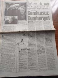 Akit Gazetesi - 29 Ekim 1998 - Hasan Karakaya - Hüseyin Üzmez - Abdurrahman Dilipak - Recep Tayyip Erdoğan'a Destek Mesajları - Son 4 Sezonun En İyi Beşiktaş'ı - Galatasaray Maçında Olağanüstü Önlemler -  Cumhuriyet Dualar Ve Tekbirlerle İlan Edilmişti Başörtüsüne Zülmeden Hale Getirildi - Cumhur'un Başörtülü Cepheye Mermi Taşıyan Anaları - 75 Yılın Ürünü Erol Evcil - Şişli Eksi Belediye Başkanı Gülay Aslıtürk
