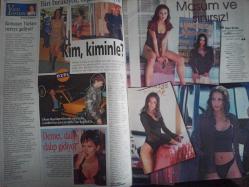 Şamdan Haftalık Aktüalite Sinema Tiyatro Müzik ve Magazin Dergisi - 15 Kasım 1998 - Sibel Can - Harun Özakınca - Hilal Aslangiray - Müge Oruçkaptan - Levent Özdilek - Cem Yılmaz - Ajda Pekkan - Zerrin Özer -Defne Arıoba - Metin Şen - Ayşe Özyılmazer - Deniz Akkaya - Erkan Özerman - Kenan İmirzalıoğlu - Yonca Evcimik - Harun Özakıncı - İskender Paydaş - Yaprak Özdemiroğlu - Meltem Cumbul - Cem Yılmaz - Okan Bayülgen - Zeyno Gönenç - Bruce Willis - Demi Moore - Sergen Yalçın - Umut Elçioğlu - Pınar Altuğ - Sevda Demircan - Helin Avşar - Tuğba Altuğ - Oktay Kaynarca - Helin Avşar - Tuğba Altuğ - Eyşan Özhim - Neslihan Yargıcı - Selin Esin - Selin Toktay - Ebru Destan - Ebru Cündübeyoğlu - Tuğba Özay - Esin Moralıoğlu - Aylin Coşkun - Ebru Şallı - Eyşan Özhim - Helin Avşar - Hülya Avşar - Orhan Gencebay - Aylin Kabasakal - Levent Özdilek - Tolga Tibet - Yağmur Kaşifoğlu - Sinan Çetin - Yavuz Özkan - Kenan Erçetingöz - Derya Arıkan fotoğraf ve haberi - Tam Takım Dergi