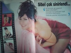 Şamdan Haftalık Aktüalite Sinema Tiyatro Müzik ve Magazin Dergisi - 15 Kasım 1998 - Sibel Can - Harun Özakınca - Hilal Aslangiray - Müge Oruçkaptan - Levent Özdilek - Cem Yılmaz - Ajda Pekkan - Zerrin Özer -Defne Arıoba - Metin Şen - Ayşe Özyılmazer - Deniz Akkaya - Erkan Özerman - Kenan İmirzalıoğlu - Yonca Evcimik - Harun Özakıncı - İskender Paydaş - Yaprak Özdemiroğlu - Meltem Cumbul - Cem Yılmaz - Okan Bayülgen - Zeyno Gönenç - Bruce Willis - Demi Moore - Sergen Yalçın - Umut Elçioğlu - Pınar Altuğ - Sevda Demircan - Helin Avşar - Tuğba Altuğ - Oktay Kaynarca - Helin Avşar - Tuğba Altuğ - Eyşan Özhim - Neslihan Yargıcı - Selin Esin - Selin Toktay - Ebru Destan - Ebru Cündübeyoğlu - Tuğba Özay - Esin Moralıoğlu - Aylin Coşkun - Ebru Şallı - Eyşan Özhim - Helin Avşar - Hülya Avşar - Orhan Gencebay - Aylin Kabasakal - Levent Özdilek - Tolga Tibet - Yağmur Kaşifoğlu - Sinan Çetin - Yavuz Özkan - Kenan Erçetingöz - Derya Arıkan fotoğraf ve haberi - Tam Takım Dergi