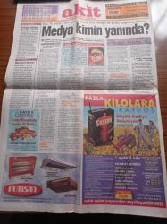 Akit Gazetesi - 21 Aralık 1998 - Hasan Karakaya -  Abdurrahman - Fenerbahçe Zirveye Kondu - Emre Belözoğlu - Elvir Baliç - Dön Baba Dönelim - Ramazanda Bile Başörtülülere Zulüm - Özgürlük İçin Teravih'te Mum - Doğru Yol Partisi Skandal Bantı Açıklayan Meral Akşener'e Sahip Çıktı - Irak'a Yönelik ABD İngiltere Saldırısı Binlerce Kayıp - Ertuğrul Özkök - Recai Kutan - Bülent Ecevit - Süleyman Demirel