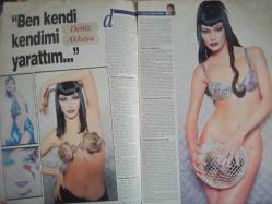 Şamdan Haftalık Aktüalite Sinema Tiyatro Müzik ve Magazin Dergisi - 24 Ocak 1999 - Deniz Akkaya - Demet Sağıroğlu - Nedim Binler - Hande Demirkol - Merve İldeniz - Gözde Tan - Ebru Cündübeyoğlu - Özlem Selanik - Mine Çayıroğlu - Eran Tapan - Atilla Saral - Mehtap Saraç - Billur Kalkavan - Mustafa Sandal - Yonca Dervişoğlu - Okan Bayülgen - Deniz Erdoğan - Mustafa Denizli - Sema Denker - Cem Yılmaz - Seda Aydın - Oktay Kaynarca - Erol Alemdar - Deniz Seki - Neslihan Meyne - Zeynep Tunuslu - İlgi Gövsa - Ceylan Çağlı - Begün Şen - Esra Tümen - Ferda Anıl Yarkın - Sezen Aksu - Mithat Can - Hakkı Yalçın - Eyşan Özhim - Gülşen Yüksel - Duygu Dikmenoğlu - Esin Moralıoğlu - Didem Uzel - Sinem Güven - Selin toktay - Hande Kosdağ fotoğraf ve haberi - Dergi Tam Değildir Sadece 26 Sayfası Mevcuttur