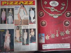 Şamdan Haftalık Aktüalite Sinema Tiyatro Müzik ve Magazin Dergisi - 30 Nisan 2000 - Funda Gürdağ - Serdar Ortaç - Eyşan Özhim - Kemal Sunal - Arzu Yanardağ - Mehmet Hotiç - Gamze Özçelik - Tolga Rangaviz - Erdem Yılmaztürk - Emre ütük - Murat Aslan - Erol Alemdar - Kaan Kopuz - Helin Avşar - Deniz Seki - Mustafa Altıoklar - Serap Poyraz - Canan Turhal - Tolga Cingitaş - Cem Cantaş - Arzu Ulutekin - Ali Sunal - Dilruba Sarıer - Selin Boronkay - Ömer Durak - Mithat Can - Esin Moralıoğlu - Yurdan Sert - Funda Gürdağ - Serdar Ortaç - Esra Yazıcı - Sertab Erener - Demir Demirkan - Muazzez Ersoy - İbrahim Tatlıses - Orhan Gencebay - Duygu Ulaş - Nedret Taciroğlu - Yeşim Salkım - Nazlı Keçili - Siren Ertan - Selim Hamamcıoğlu - Tuba Peksayar - Tuncer Öztarhan - Kenan Erçetingöz - Ece Erken - Şebnem Dönmez fotoğraf ve haberi - Tam Takım Dergi