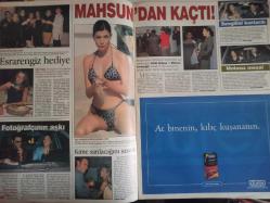 Şamdan Haftalık Aktüalite Sinema Tiyatro Müzik ve Magazin Dergisi - 19 Kasım 2000 - İzel - Demet Şener - Rıza Tansu - Sertab Erener - Levent Yükse l - Hande Ataizi - Hakan Ural - Mithat Can - Cem Cantaş - Emrah - Eda Modoğlu - Raif Dinçkök - Mahsun Kırmızıgül - Deniz Akkaya - Koray Kasap - Didem Özgen - Vedat Mardin - Gülin Kirpikçioğlu - Mehmet Ali Erbil - Nefise Karatay - Zeynep Tunuslu - İbrahim Tatlıses - Ünal Küpeli - Doğukan Manço - Pelin Giyim - Hakan Seçen - Ebru Yaşar - Kenan Doğulu - Ferda Anıl Yarkın - Burak Kut - Harun Kolçak - Neşe Erberk - Atilla Kalpakaslan - Canan Mutluer - Seda Pıtrak - Ali Sunal - Ali Ramazanoğlu - Coco Pazzo - Handan Taşkın - Teoman Demir - Ceyla Şahnavaz - Deniz Seki - Erbu Destan - Julia Nitu - Didem Uzel - Ebru Gündeş - Ece Erken - Mehmet Edin - Ebru Dildar - Hakan Peker - Tuba Önal - Banu Alkan - Ayşe Hatun Önal - Bengü - Yaşar - Yeşim Vatan fotoğraf ve haberi - Dergi Tam Değildir Sadece 22 Sayfası Mevcuttur