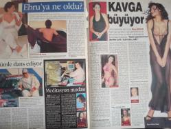 Şamdan Haftalık Aktüalite Sinema Tiyatro Müzik ve Magazin Dergisi - 19 Kasım 2000 - İzel - Demet Şener - Rıza Tansu - Sertab Erener - Levent Yükse l - Hande Ataizi - Hakan Ural - Mithat Can - Cem Cantaş - Emrah - Eda Modoğlu - Raif Dinçkök - Mahsun Kırmızıgül - Deniz Akkaya - Koray Kasap - Didem Özgen - Vedat Mardin - Gülin Kirpikçioğlu - Mehmet Ali Erbil - Nefise Karatay - Zeynep Tunuslu - İbrahim Tatlıses - Ünal Küpeli - Doğukan Manço - Pelin Giyim - Hakan Seçen - Ebru Yaşar - Kenan Doğulu - Ferda Anıl Yarkın - Burak Kut - Harun Kolçak - Neşe Erberk - Atilla Kalpakaslan - Canan Mutluer - Seda Pıtrak - Ali Sunal - Ali Ramazanoğlu - Coco Pazzo - Handan Taşkın - Teoman Demir - Ceyla Şahnavaz - Deniz Seki - Erbu Destan - Julia Nitu - Didem Uzel - Ebru Gündeş - Ece Erken - Mehmet Edin - Ebru Dildar - Hakan Peker - Tuba Önal - Banu Alkan - Ayşe Hatun Önal - Bengü - Yaşar - Yeşim Vatan fotoğraf ve haberi - Dergi Tam Değildir Sadece 22 Sayfası Mevcuttur