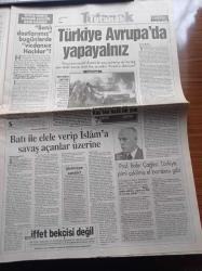 Akit Gazetesi - 24 Kasım 1998 - Hasan Karakaya - Abdurrahman Dilipak - UEFA Galatasaray Juventus Maçını Erteledi - İhsan Tamgüney Hocaefendi'yi Rahmetle Anıyoruz - Abdullah Öcalan'ın Keyfi Yerinde - Mesut Yılmaz Ve Tansu Çiller DYP DSP ANAP'ın Karşılıklı Desteğiyle Yüce Divan'a Gitmekten Kurtuldu - Hikmet Uluğbay - Gazeteci Gökmen Yavuz Vefat Etti - Abdullah Öcalan Mit Elemanı Mı - ANAP'lı Yaşar Okuyan
