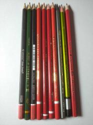 Sınav Kalemi (3 Adet), Kurşun Kalem HB (3 Adet), Kırmızı Kalem (4 Adet) Toplam 10 Adet