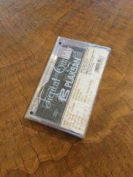 izel ışıklı yol belli mi olur kaset ambalajında