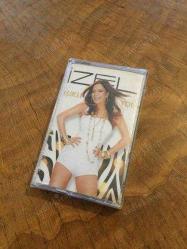 izel ışıklı yol belli mi olur kaset ambalajında