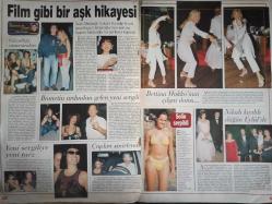 Şamdan Haftalık Aktüalite Sinema Tiyatro Müzik ve Magazin Dergisi - Nefise Karatay - Mehmet Ali Erbil - Serdar Ortaç - Sema Denker - Türkan Şoray - Selhan Aslıgül Atasagun - Önder Bekensir - Derin Mermerci - Kerem Alışık - Nükhet Duru - Ayşem Saraçolu - Kaya Çilingiroğlu - Suat Ateşdağlı - Ünver Oral - Cem Hakko - Bettina Hakko - Zeynep Fadıllıoğlu - Ümit Özekici - Meral Kozakçıoğlu - Roberta Caucci - Selin Toktay - Gökhan İleri - Gülşen Işık - Duygu Dikmenoğlu - Tan Sağtürk - Şebnem Ferah - Sertap Erener - Özlem Yıldız - Özge Şenocak - Aykut Hamzagil - Ferda Anıl Yarkın - Murat Bilican - Ali Aktuna - Hülya Avşar - Nükhet Duru fotoğraf ve haberi - Dergi Tam Değildir Sadece 22 Sayfası Mevcuttur