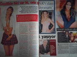 Şamdan Haftalık Aktüalite Sinema Tiyatro Müzik ve Magazin Dergisi - 6 Mart 2004 - Yeliz Yeşilmen - Şenay Akay - Çağla Şikel - Yaşar İpek - Asuman Krause - Gülben Ergen - Osman Güney - Deniz Akkaya - Esra Araçı - Cem Yılmaz - Deniz Seki - Yavuz Özışık - Okan Bayülgen - Şengül Balıksırtı - Lal Dedeoğlu - Yılmaz Erdoğan - Tuba Ünsal - Başak Sayan - Ece Uslu - Mirkelam - Cenk Eren - Nez - İlker Aksum - Çağla Kubat - Kenan Doğulu - Cem Öcal - Sanem Çelik - Demet Şener - Selin Toktay - Didem Aksu - Noella - Ayçin İnci - Arzu Pavlova - Irmak Atuk - Nilay Dorsa - Şebnem Tuncer - Hilal Cebeci - Nigar Talibova - Zeynep Yılmaz - Aydan Kaya - Cem Özer - Nurgül Yeşilçay - Devrim Erden - Levent Yüksel - Leyla Alaton - Tuğba Peksayar - Murat Evliyaoğlu - Duygu Ulaş - Aysu Baceoğlu -Doğa Rutkay - Gamze Özçelik - Kibariye - Tülin Şahin - Tuğçe Kazaz - Cansu Dere - Ümit Karan - Cengiz İmren - Seren Serengil - Sadece Arka Kapak Kısmı Eksiktir Toplamda 62 Sayfadır