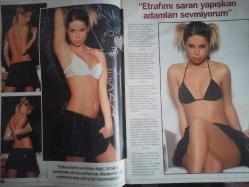 Şamdan Haftalık Aktüalite Sinema Tiyatro Müzik ve Magazin Dergisi - 6 Mart 2004 - Yeliz Yeşilmen - Şenay Akay - Çağla Şikel - Yaşar İpek - Asuman Krause - Gülben Ergen - Osman Güney - Deniz Akkaya - Esra Araçı - Cem Yılmaz - Deniz Seki - Yavuz Özışık - Okan Bayülgen - Şengül Balıksırtı - Lal Dedeoğlu - Yılmaz Erdoğan - Tuba Ünsal - Başak Sayan - Ece Uslu - Mirkelam - Cenk Eren - Nez - İlker Aksum - Çağla Kubat - Kenan Doğulu - Cem Öcal - Sanem Çelik - Demet Şener - Selin Toktay - Didem Aksu - Noella - Ayçin İnci - Arzu Pavlova - Irmak Atuk - Nilay Dorsa - Şebnem Tuncer - Hilal Cebeci - Nigar Talibova - Zeynep Yılmaz - Aydan Kaya - Cem Özer - Nurgül Yeşilçay - Devrim Erden - Levent Yüksel - Leyla Alaton - Tuğba Peksayar - Murat Evliyaoğlu - Duygu Ulaş - Aysu Baceoğlu -Doğa Rutkay - Gamze Özçelik - Kibariye - Tülin Şahin - Tuğçe Kazaz - Cansu Dere - Ümit Karan - Cengiz İmren - Seren Serengil - Sadece Arka Kapak Kısmı Eksiktir Toplamda 62 Sayfadır