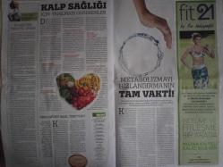 Fitnews Sağlıklı Yaşam Rehberi Dergisi - Ocak 2017 - Özgün Uğurlu - Ece Vahapoğlu - Yağlanmaya Sebep Olan Yanlışlar - Halil Coşkun - Kakaonun Faydaları Saymakla Bitmiyor - Başak İnsel - Protein Barlar - Ece Atmaca - Belçim Taşçıoğlu - Akdenizin Şirin Şehri Akka - Pelin Çini - Kalp Sağlığı İçin Yapılması Gerekenler - Metabolizmayı Hızlandırmanın Tam Vakti - Petek Kırboğa - Doğru Tüketildiğinde Badem Zayıflatıyor - Renklerin Sihirli Gücü Led Maske - Yeni Nesil Fit Menüler Kinoa ve Somon - Sağlıklı Menüler İçin Eat Pro Diet fotoğraf ve haberi - Tam Takım Dergi