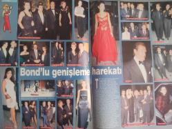 Viva Haftalık Aktüalite Sinema Tiyatro Müzik ve Magazin Dergisi - 4 Ekim 1998 - Lale Mansur - Buket Saygı - Hülya Avşar-  İlkay Tuna - Atilla Arcan - Arzu Kunt - Neslihan Yargıcı - Didem Uzel - Murat Batum - Seda Sayan - Ajda Pekan - Volkan Severcan - Müge Osmanoğlu - Merve İldeniz - Nilüfer Sabuncuoğlu - Cefi Nahmiyas - Elena Terekhova - Mehmet Günyeli - Ferda Anıl Yarkın - Sibel Can - Şener Şen - Halit Kıvanç - Kazım Kantarcı - Deniz Pulaş - Jülide Ateş - Roger Moore - Ahmet Uğurlu - Emma Shapplin - Kenan Doğulu - Ebru Aker - Muhsin Yazıcıoğlu - Barış Manço - Berna Sağlam - Ekrem Bora - Ali Öztürk - Zerrin Arbaş - Hülya Avşar - Yeşim Salkım - Zeynep Çavuşoğlu - Adnan Şen - Osman Akın - Nadide Sultan - Gülgün Feyman - Zeynep Tokuş - Serdar Şınlak - Ebru Gündeş - Cansu Akbel - Erkal Aksoy - Aslıhan Öncü - Bo Derek - Madonna - Natasha Wagner - Brooke Shields - Tommy Lee - Pelin Doğan fotoğraf ve haberi - Tam Takım Dergi