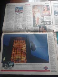 Hürriyet Gazetesi - 10 Eylül 1998 - Cumhuriyetimizin Ve Federasyonun 75. Yıl Kutlaması Organizasyonu Fiyaskoyla Sonuçlandı - Büyük Kupa Efes Pilsen'in - Maliye Bakanı Zekeriya Temizel - Tıpta En Son Mucize İsteyen Kız İsteyen Erkek Çocuk Sahibi Olabilecek - ABD S 300'ler Bölgeyi Rus Kontrolüne Sokar - Eşi Hülya Avşar'ı Aldattı İddiası - İstanbul Büyükşehir Belediye Başkanı Recep Tayyip Erdoğan Vali'yi Dava Etti