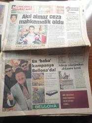 Hürriyet Gazetesi - 29 Eylül 1998 - Hande Ataizi İlk Aşkım Fikret Kuşkan'dı - Pehlivan Erdal Özyağcılar - Fenerbahçe UEFA'da Parma Karşısında - Fatih Terim'e  Tam Destek - Alaattin Çakıcı'nın Skandalında Köstebek Mit'çi Yavuz Ataç'mış - Mesut Yılmaz Meral Akşener'i İstifaya Çağırdı - Mehmet Eymür - Zekeriya Temizel - Başsavcı Vural Savaş Bana Bir Şey Olursa Recep Tayyip Erdoğan'dan Sorun - Doğu Perinçek Tutuklandı